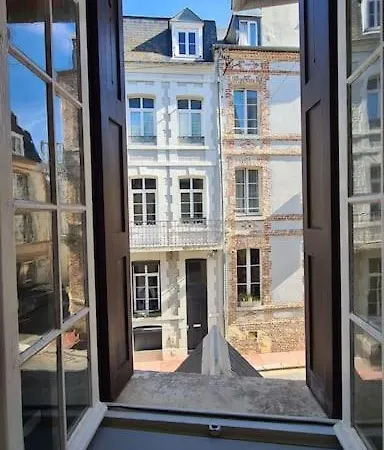 Beau à 30m De La / Beautiful 30m From The Apartamento Trouville-sur-Mer