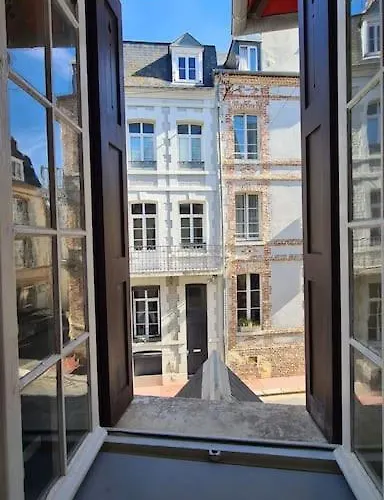 Beau A 30m De La / Beautiful 30m From The Apartment Trouville-sur-Mer
