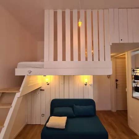 Beau A 30m De La / Beautiful 30m From The