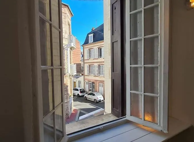 Apartman Beau A 30m De La / Beautiful 30m From The *